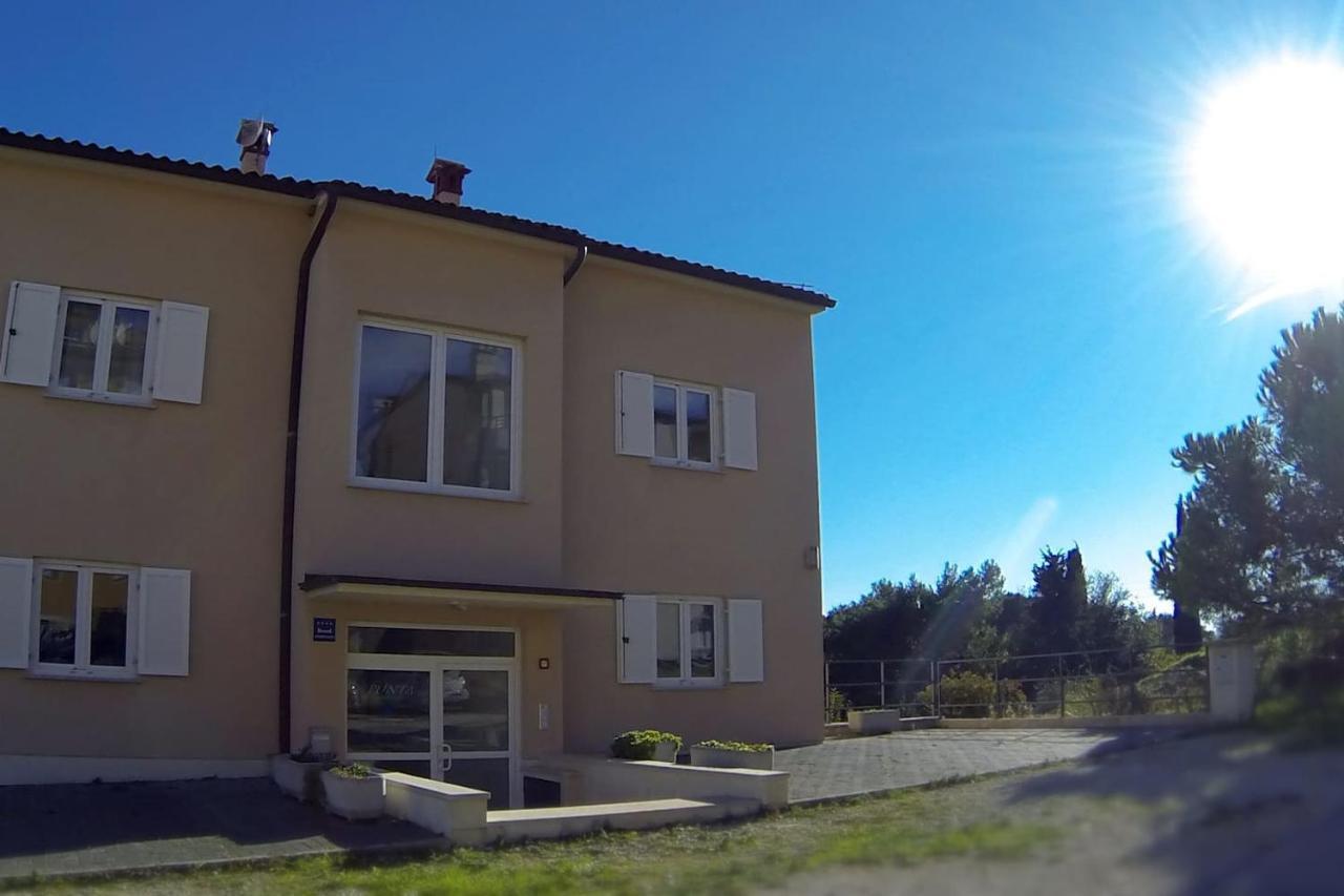 Apartment Punta Premantura E With Garden 외부 사진