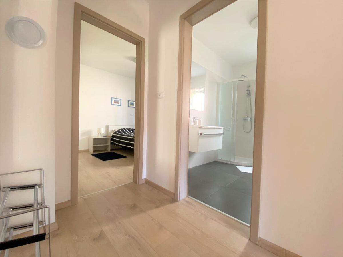 Apartment Punta Premantura E With Garden 외부 사진